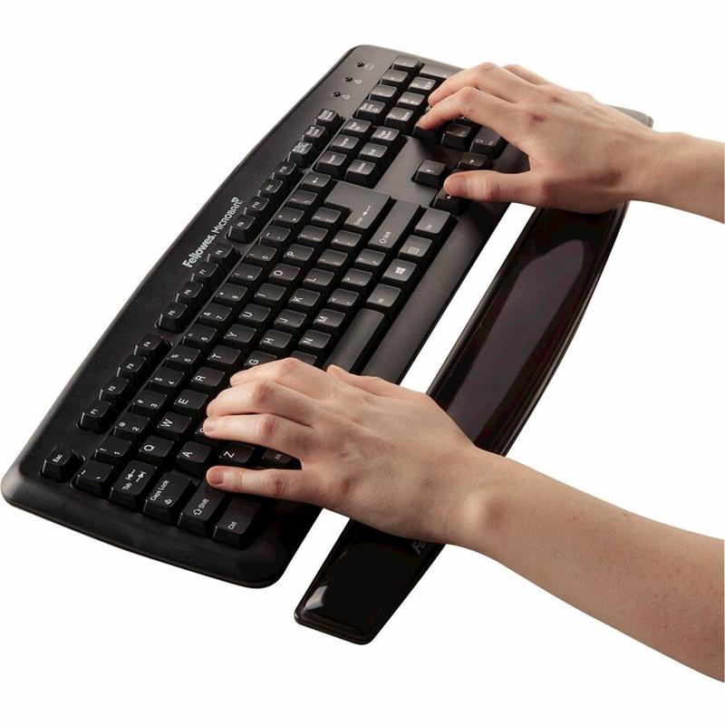 842625